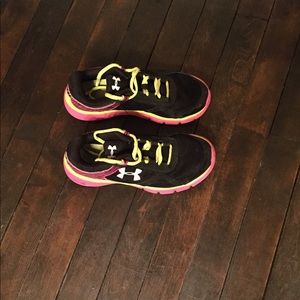 Girls under armor sneakers.